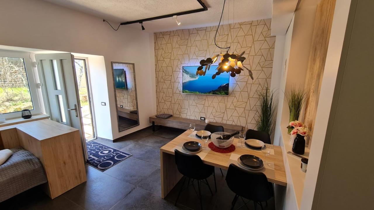 Hisa Kapis With Hot Tube Apartamento Koper Exterior foto