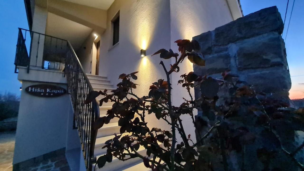 Hisa Kapis With Hot Tube Apartamento Koper Exterior foto