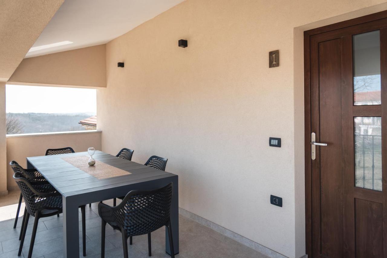 Hisa Kapis With Hot Tube Apartamento Koper Exterior foto