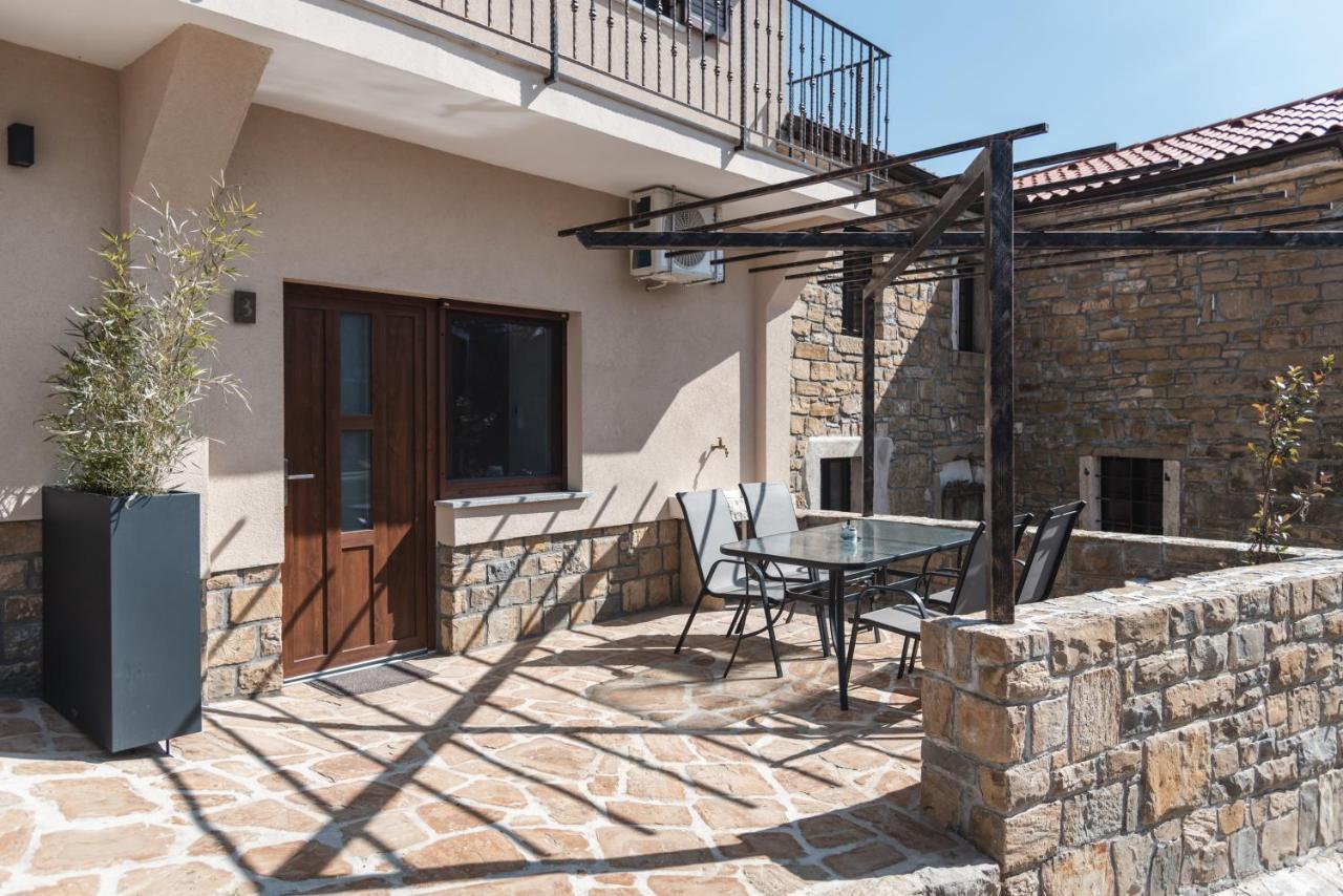Hisa Kapis With Hot Tube Apartamento Koper Exterior foto