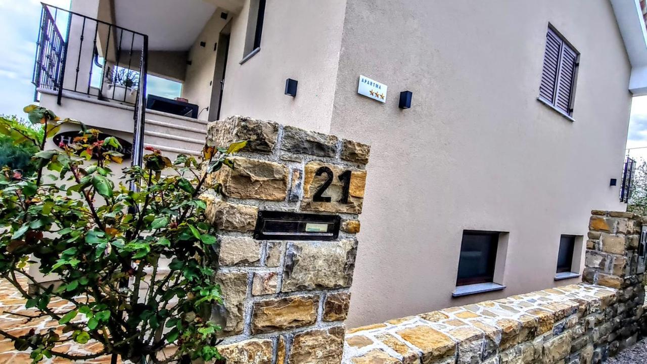 Hisa Kapis With Hot Tube Apartamento Koper Exterior foto