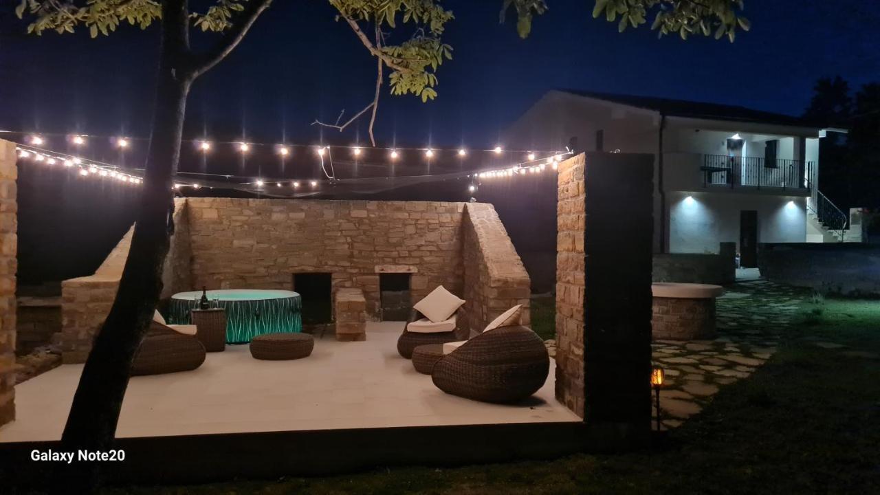Hisa Kapis With Hot Tube Apartamento Koper Exterior foto