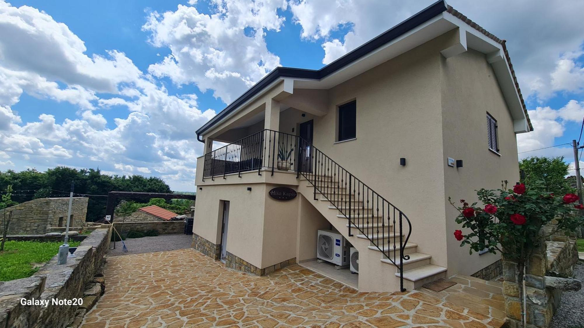 Hisa Kapis With Hot Tube Apartamento Koper Exterior foto